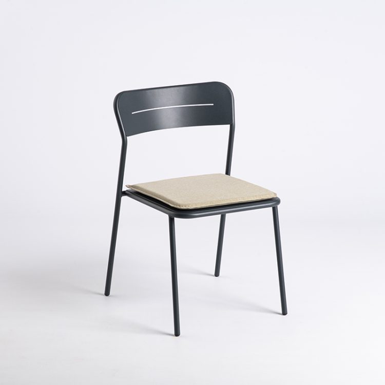 nero_stolica_CN01BA_05