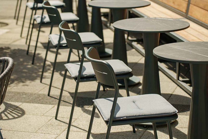 nero_stolica_CN01BA_09