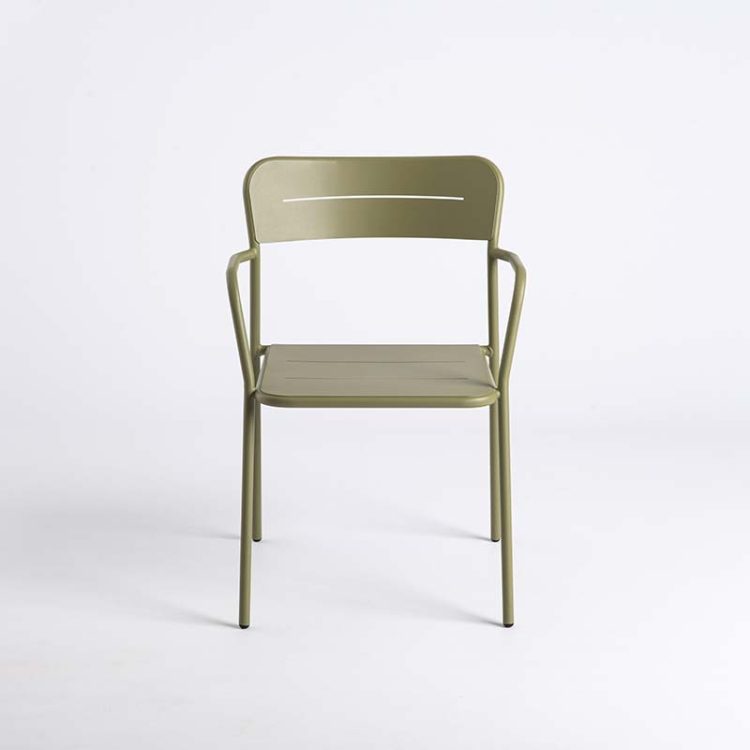 nero_stolica_sa_rukonaslonima_CN01AR_04