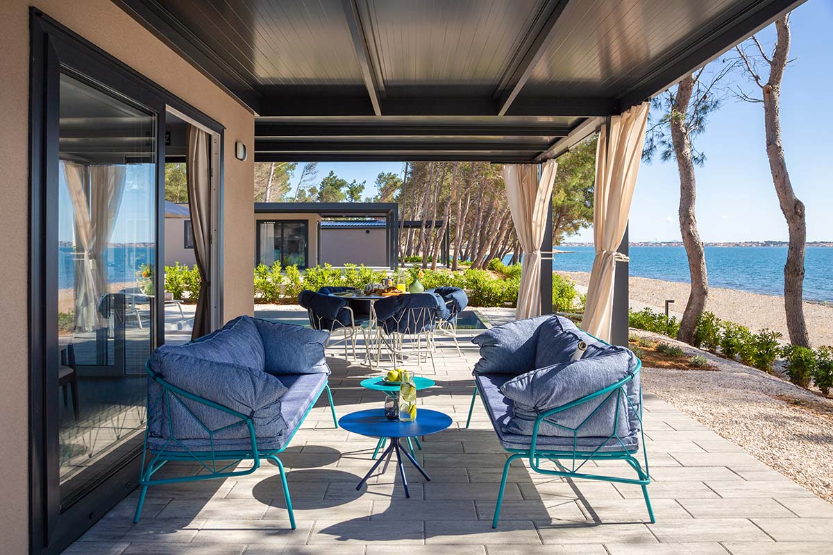 Amber-Sea-Luxury-Holiday-home-with-pool_Aminess_Avalona_Camping_Resort_2024_Amber_Sea_Luxury_Holiday_Home_with_pool_17