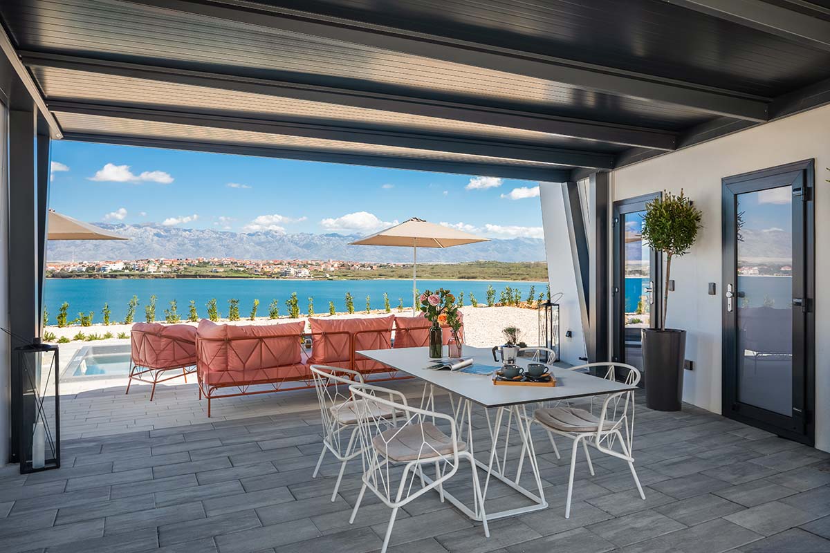 Avalona-Luxury-Mare-Glamping-Villa-with-pool_Aminess_Avalona_Camping_Resort_2024_Avalona_Luxury_Mare_Glamping_Villa_with_pool_04