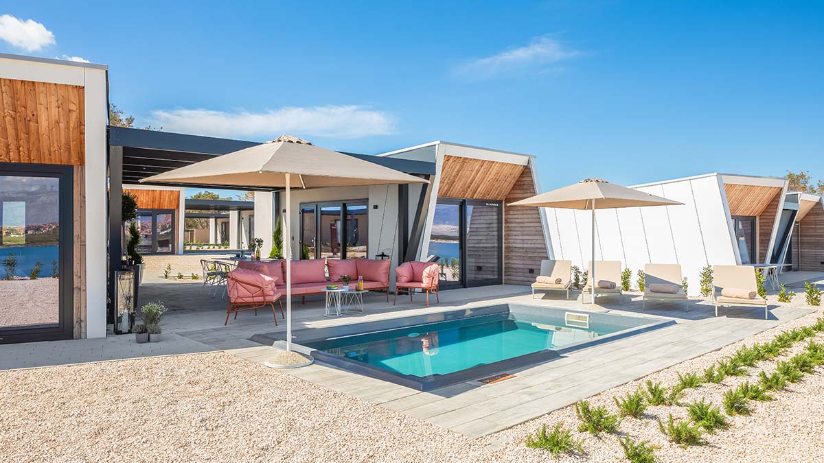 Avalona-Luxury-Mare-Glamping-Villa-with-pool_Aminess_Avalona_Camping_Resort_2024_Avalona_Luxury_Mare_Glamping_Villa_with_pool_10