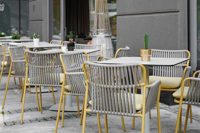 Kolekcija baštenskog nameštaja osmišljena i kreirana specijalno za potrebe HoReCa sektora – za opremanje bašti i terasa hotela, restorana, barova, prostora pored bazena, SPA centara, izletišta, parkova, ili bilo kog drugog prostora namenjenog uživanju na otvorenom.